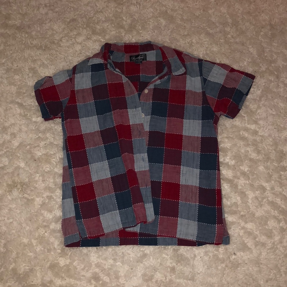 THRIFTY BUTTON UP TOP!